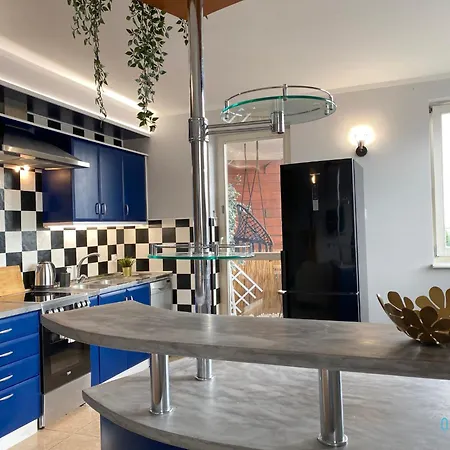 בית אירוח Circus - 10 Min To Old Town Gdansk,pkp & Shopping Mall גדנסק